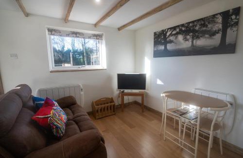 Lydney Skihütte | Rose Hideaway - Forest of Dean Cosy Cabin Retreat