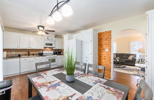 Roselle Haus | Roselle Rental