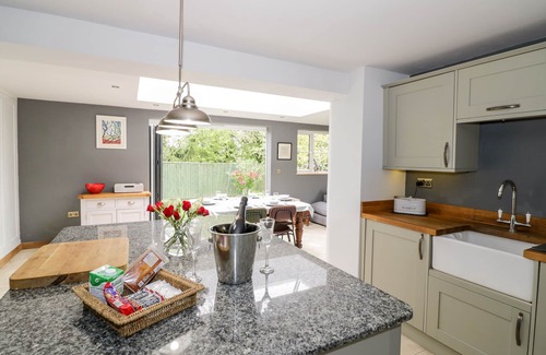 Moreton-in-Marsh Hütte | ROSEMEAD, pet friendly, with a garden in Moreton-In-Marsh