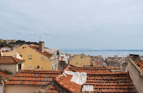 Pena Wohnung | Rossio Penthouse Three-Bedroom Apartment w/ River View and Parking - by LU Holidays