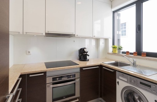 Pena Wohnung | Rossio Penthouse Three-Bedroom Apartment w/ River View and Parking - by LU Holidays