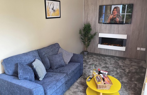 Storwood Kabine | Rowan Boutique Lodge for couples with a dog