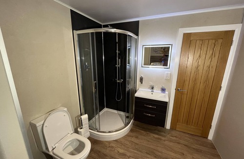 Storwood Kabine | Rowan Boutique Lodge for couples with a dog