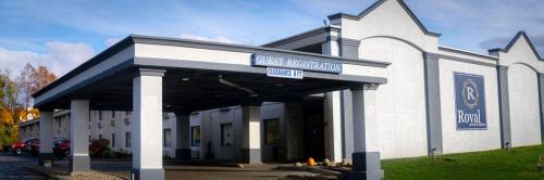 Akron Hotel | Royal Inn & Suites