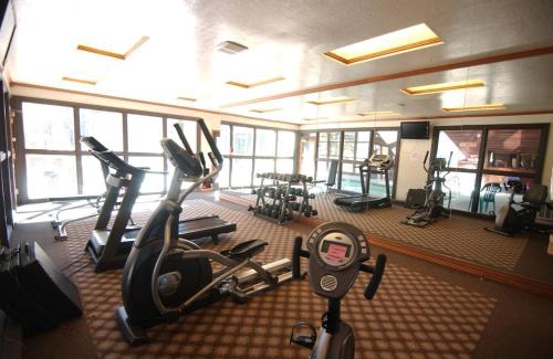 Brian Head Wohnung | Royal King Suite Pool-Spa Ski-in out Gym, Sauna, Laundry, BBQ