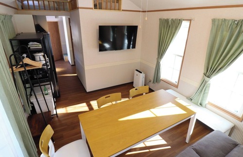 Hokujo Wohnmobilvermietung | Royal One trailer house for rent Room only n / Kitaazumi-gun Nagano
