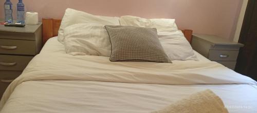 Ruiru Sonstige | Royal pine cottage hotel