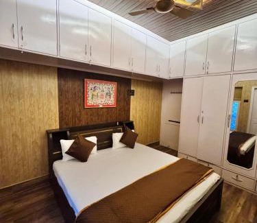 Mahmoorganj Wohnung | Royal Roots VNS - Entire Place