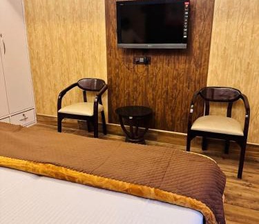 Mahmoorganj Wohnung | Royal Roots VNS - Entire Place