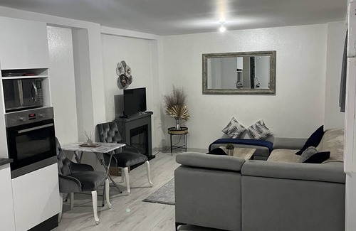 Livry-Gargan Wohnung | Royal spa