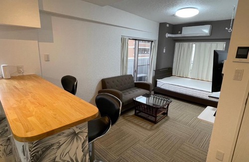 Yokosuka Wohnung | ROYAL YONEGAHAMA ｌ米が浜通