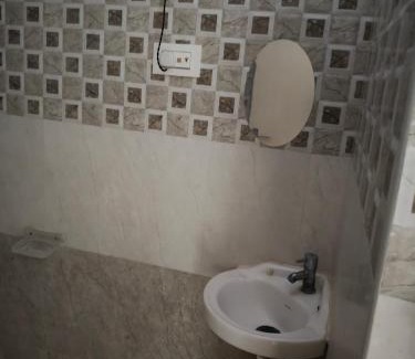 Tiruvannamalai Haus | Rudraksha Hill View Cottage