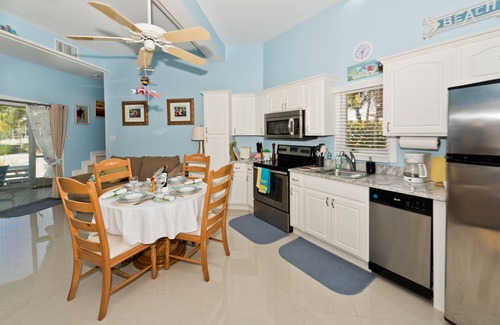 Rum Point Eigentumswohnung | Rum Sands-A Charming Luxury Cottage Nur wenige Schritte von Rum Point
