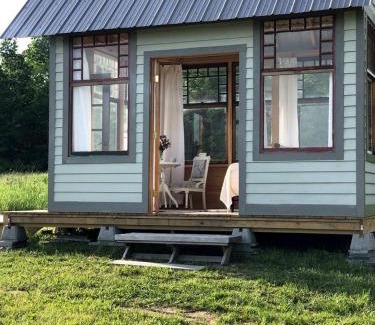 Greenwich Haus | Runamuk Farm Camp with a View near the Adirondacks