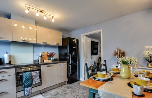 Runcorn Haus | Runcorn Lake house with parking space