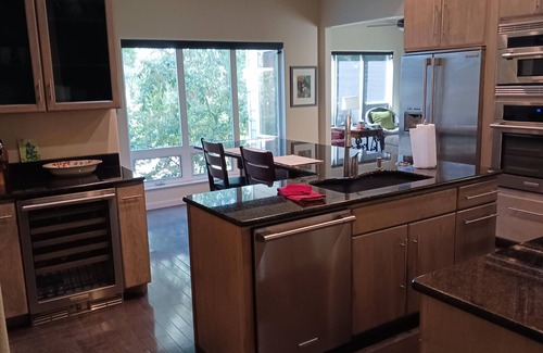 Klamath Falls Haus | Running Y custom single level home with large deck for relaxing.