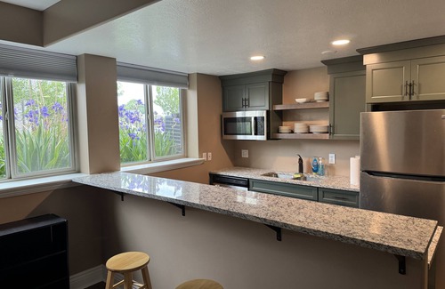 Ogden Wohnung | Rural Getaway 4-bedroom Basement Unit in Quiet Uintah