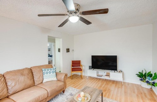 Bedford Haus | Rural Retreat Near Golf Courses in Ottawa Lake!