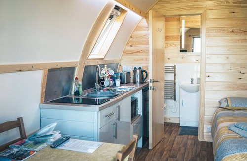 Tirabad Kabine | Hot Tub-Pet Free-Kabine-Ensuite mit Dusche