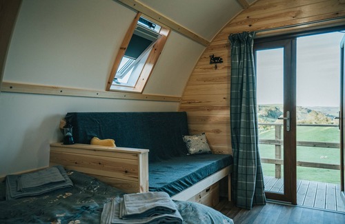 Tirabad Kabine | Hot Tub-Pet Free-Kabine-Ensuite mit Dusche