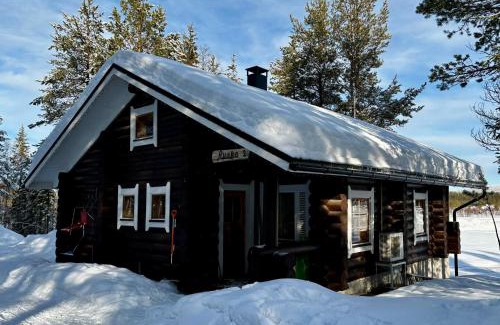 Akaslompolo Skihütte | Ruska 2, Ylläs, Äkäslompolo, Lapland - Log Cabin with Lake and Fell Scenery