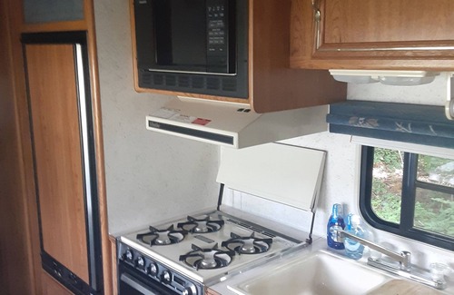 Barryton Wohnmobilvermietung | Russell's Roost Camping , Boating, Fishing ON Martiny Chain of Lakes.