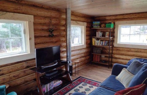 National Mine Skihütte | Rustic 2B Cabin w/Sauna on Farm, Free WiFi/Parking