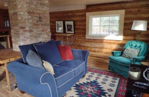 National Mine Skihütte | Rustic 2B Cabin w/Sauna on Farm, Free WiFi/Parking