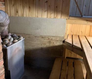 National Mine Skihütte | Rustic 2B Cabin w/Sauna on Farm, Free WiFi/Parking