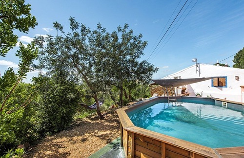 Fonte do Bispo Haus | Rustic 3-bedroom Country Retreat With Pool, Free Wi-fi, and Breathtaking Views