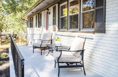 Cartersville Haus | Rustic 3BR Home in a Natural Cartersville Getaway