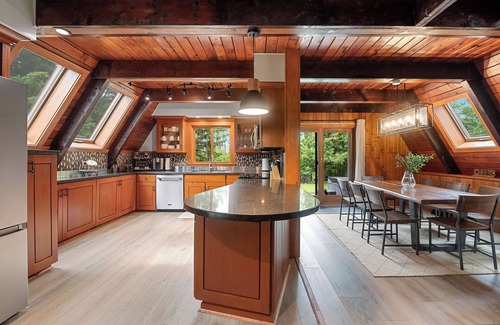 LaFayette Skihütte | Rustic A Frame Cabin. Nature retreat on 4 acres! 15 minutes from 3 waterfalls