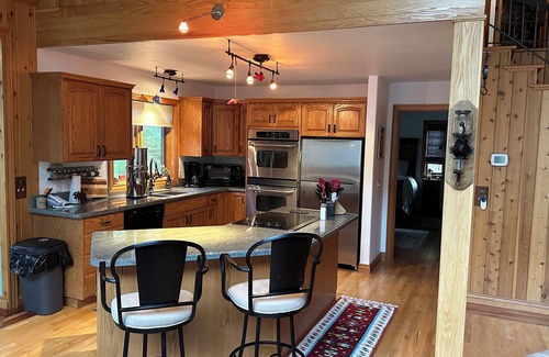 Superior Kabine | Rustic Big Sky "Cabin"