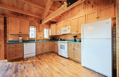 Midlands Haus | Rustic Cabin in Campground