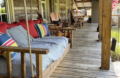 Lynchburg Kabine | Rustic Cabin on Tims Ford Lake with Boat Slip