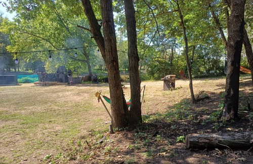 Welch Wohnmobilvermietung | Rustic campground in charming Welch with WiFi access