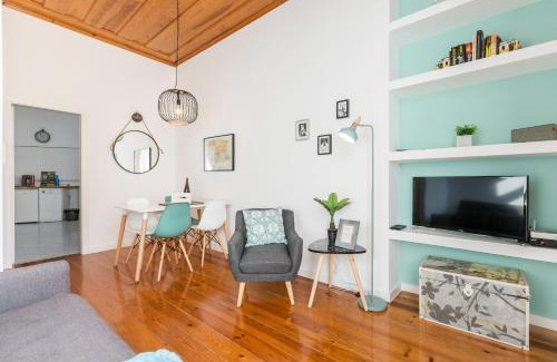 Santa Maria Maior Wohnung | Rustic City View Apartments in Baixa by River Tagus
