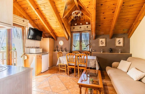 Senegue Haus | Rustic House in the Pyrenees, ideal for families