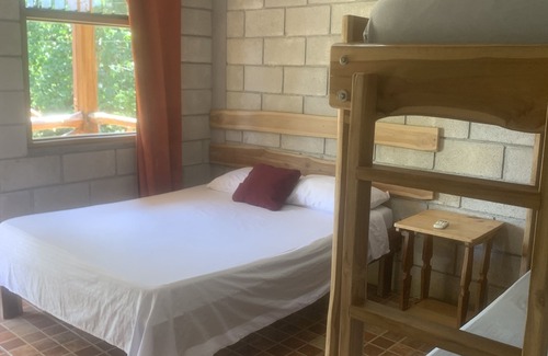 Marbella Kabine | Rustic jungle lodge in a tranquil garden setting - Room 6 Family room