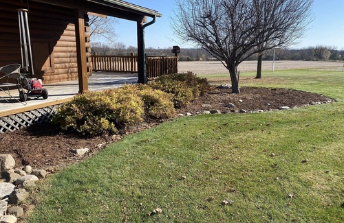 Johnson Creek Haus | Rustic large log home w/3 full baths in country; midway between Madison & Milw