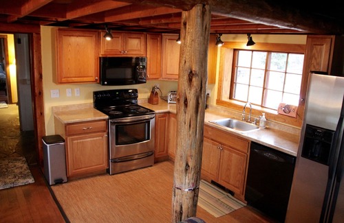 Moose Wilson Road Kabine | Rustikales Blockhaus auf 1/2 Morgen im Wald