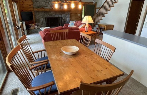 Timber Creek Kabine | Rustic Log Cabin with amazing view of Lake Gaston!