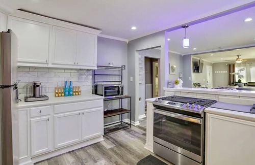 Jackson Bed & Breakfast | Rustic Modern Home w/ Luxurious Gazebo