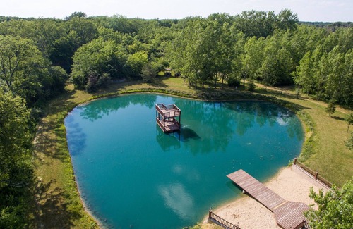 Papineau Haus | Rustikale One of a Kind River Lodge für 33+ Personen