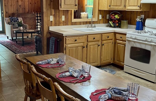 Harrison Kabine | Rustic Pines - Woods, Water and Nature to Relax & Unwind.