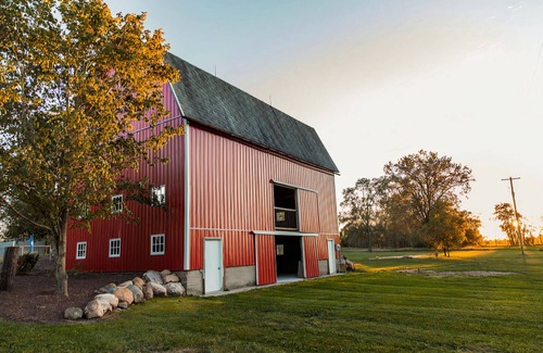 Duplain Haus | Rustic Red Barn Event Venue