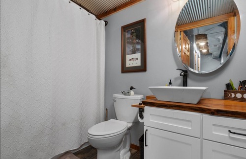 Mayfield Kabine | Rustic Retreat in Kingsley