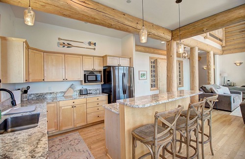 Dayton Haus | Rustic Retreat on Flathead Lake