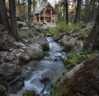 North Wawona Haus | Rustic Retreat