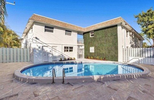 Poinciana Park Wohnung | Rustic Retreats: Beachy 1BR in the heart of Fort Lauderdale